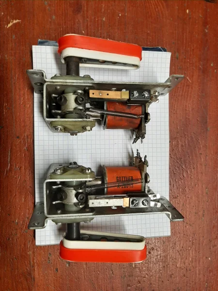 PINBALL- FLIPPER FLIPER MECHANIZM ŁAPKI FLIPPER ASSEMBLY GOTTLIEB