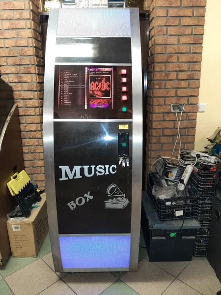 Szafa grająca - Music Box